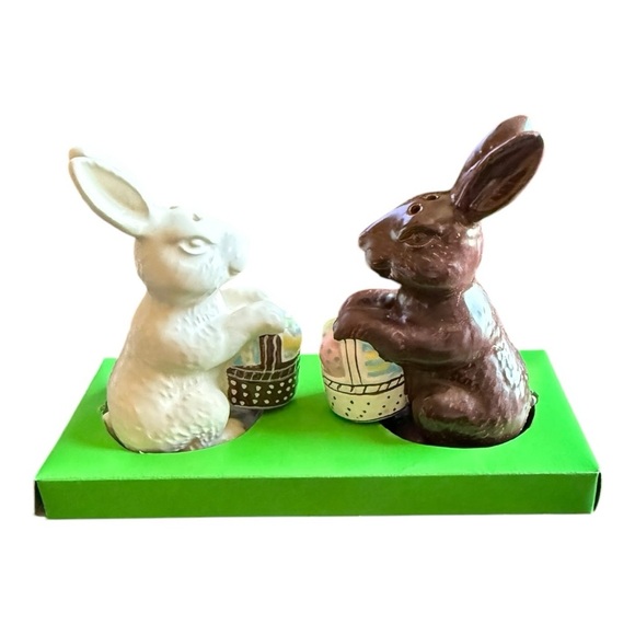 Hallmark Chocolate Ceramic Easter Bunny Rabbit Salt & Pepper Shakers - NWT - Picture 4 of 5